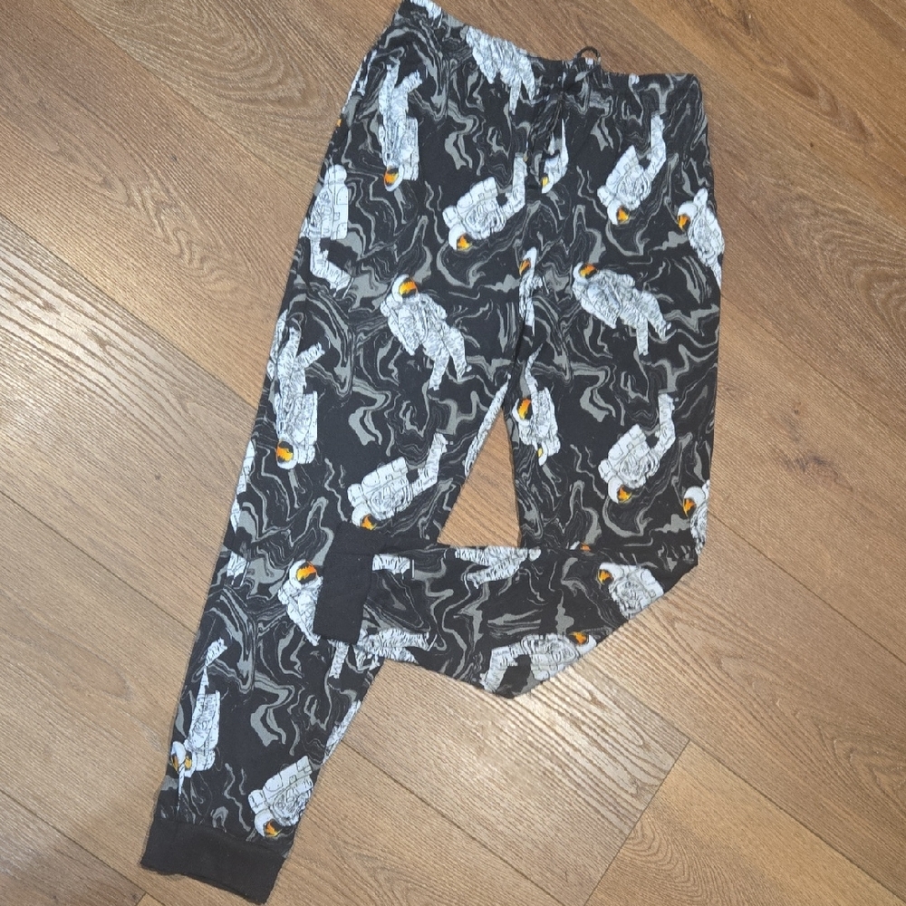 MAD ENGINE GRAPGIC PAJAMA PANTS MENS SIZE MED.  #7093